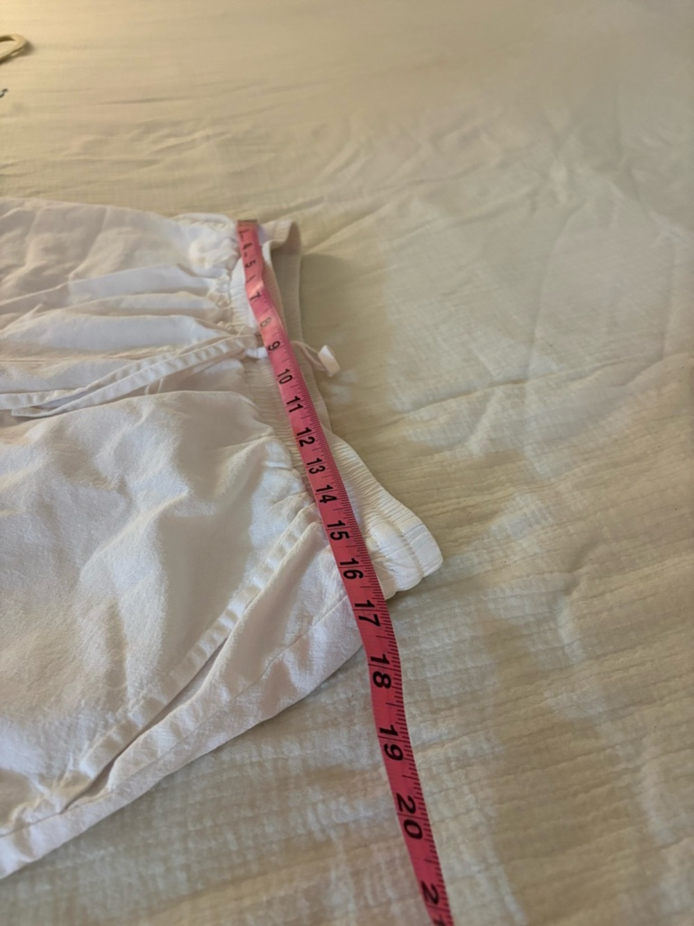 Basic white shorts - Picture 3 of 5
